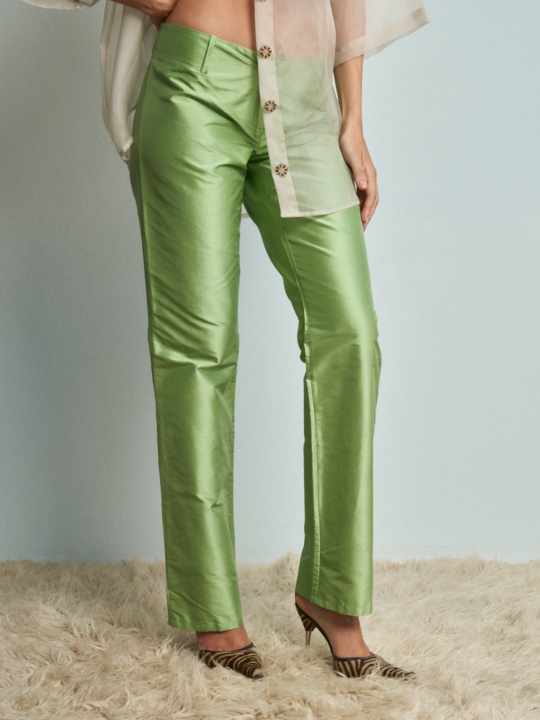 Pantaloni in shantung di seta verdi