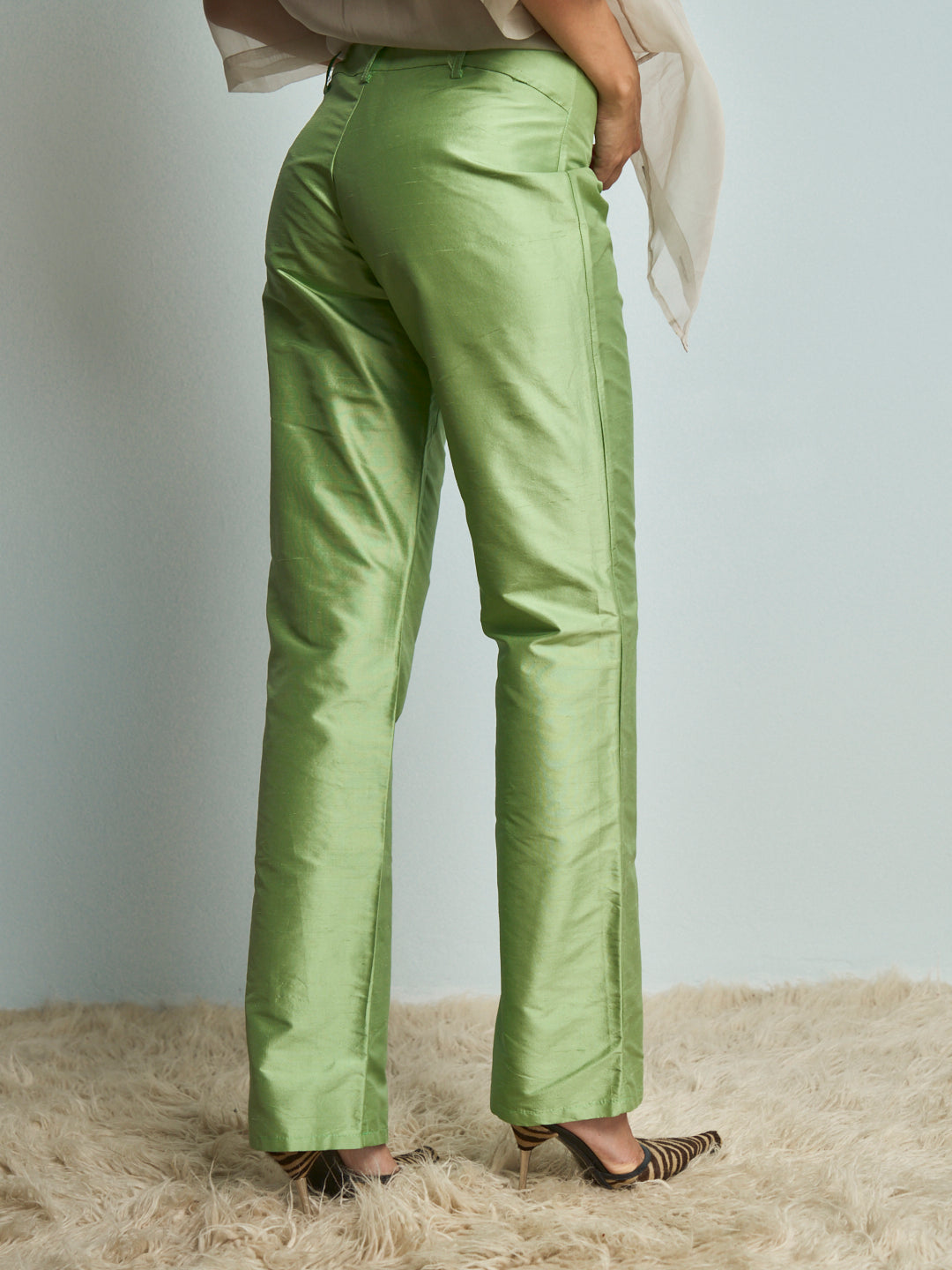 Pantaloni in shantung di seta verdi