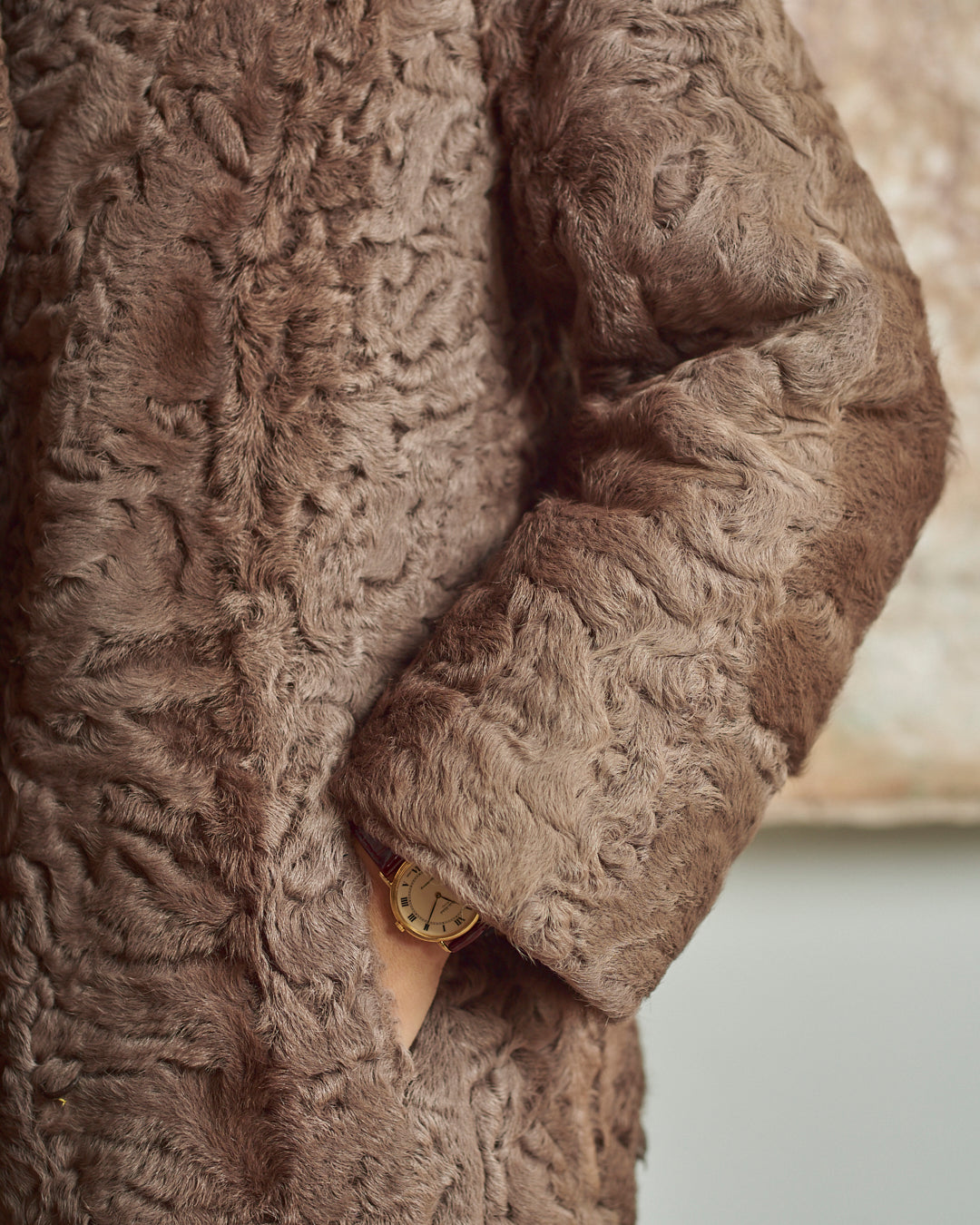 Cappotto in pelliccia astrakan anni 60 rosa cipria