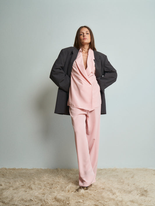 Pigiama vintage con ricamo sul taschino rosa collo scialle