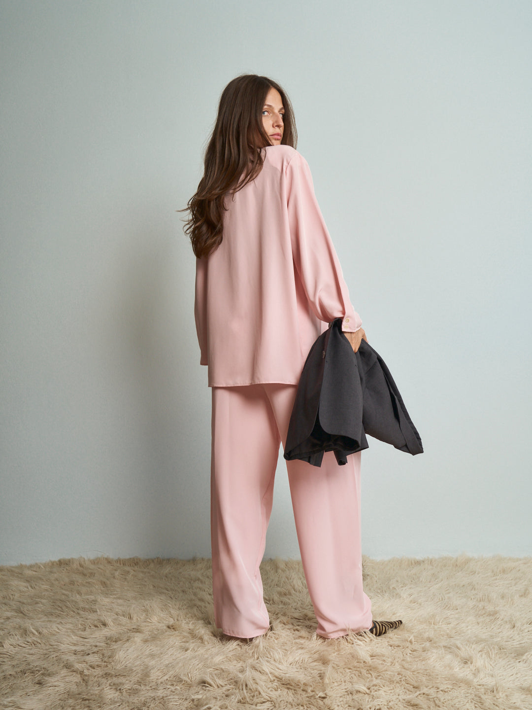Pigiama vintage con ricamo sul taschino rosa collo scialle