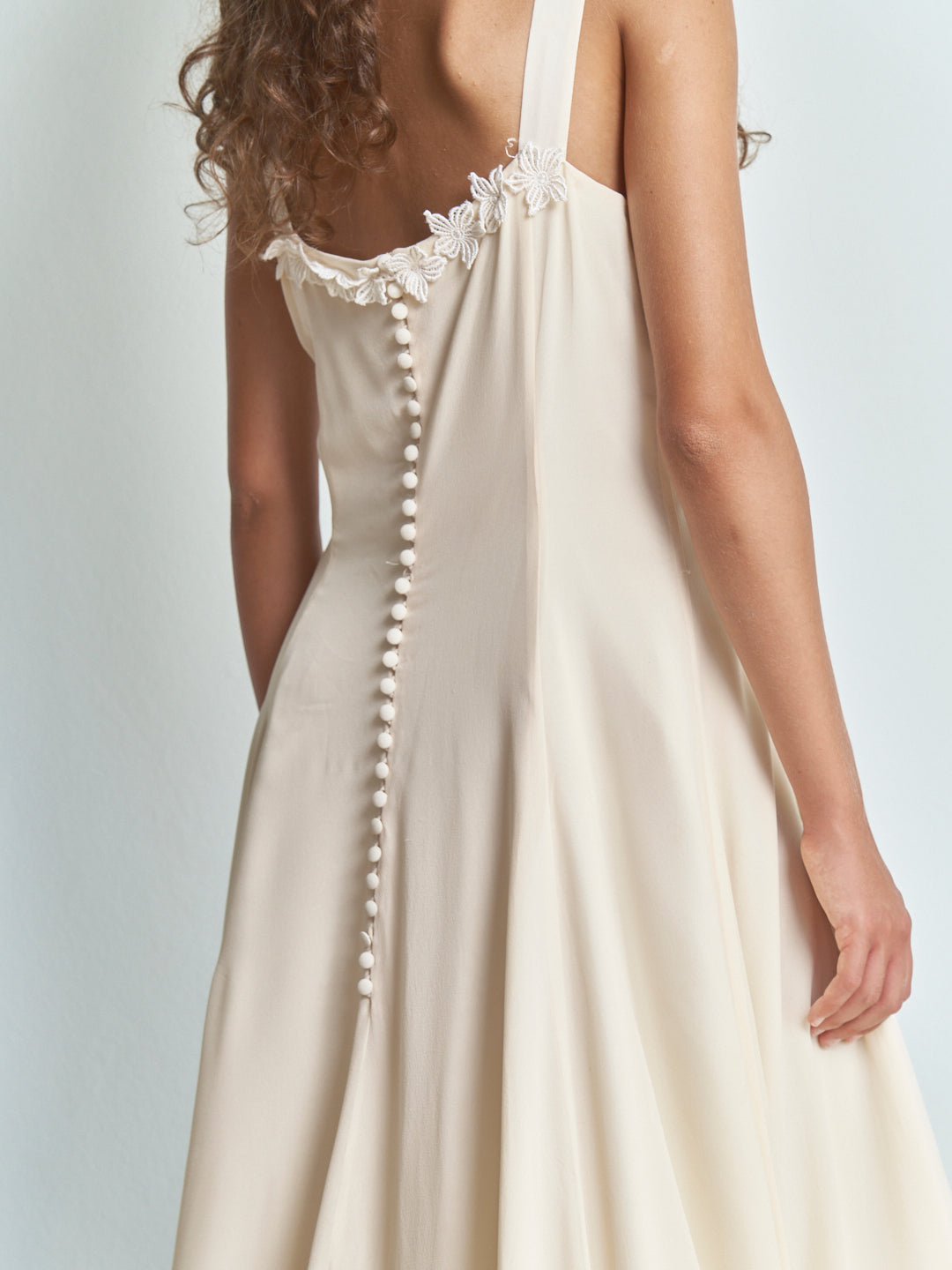 Abito da Sposa fine anni 90 in pura seta con spalline sottili e ampia gonna