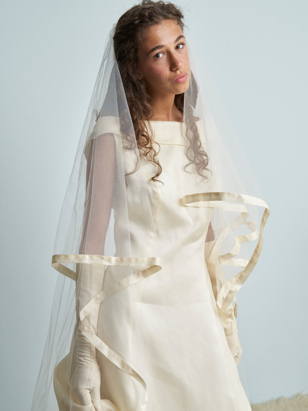 Abito da Sposa fine anni 90 in pura seta organza con scavo vintage