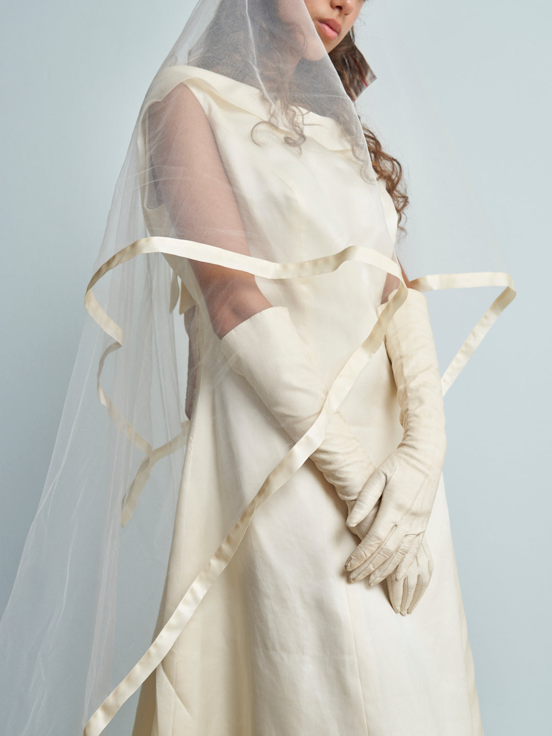 Abito da Sposa fine anni 90 in pura seta organza con scavo vintage