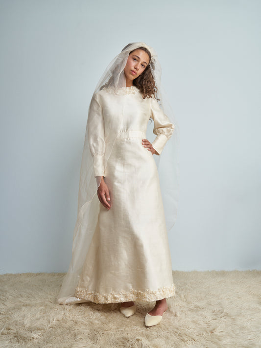 Abito da Sposa anni 60 in shantung di seta e fiori applicati
