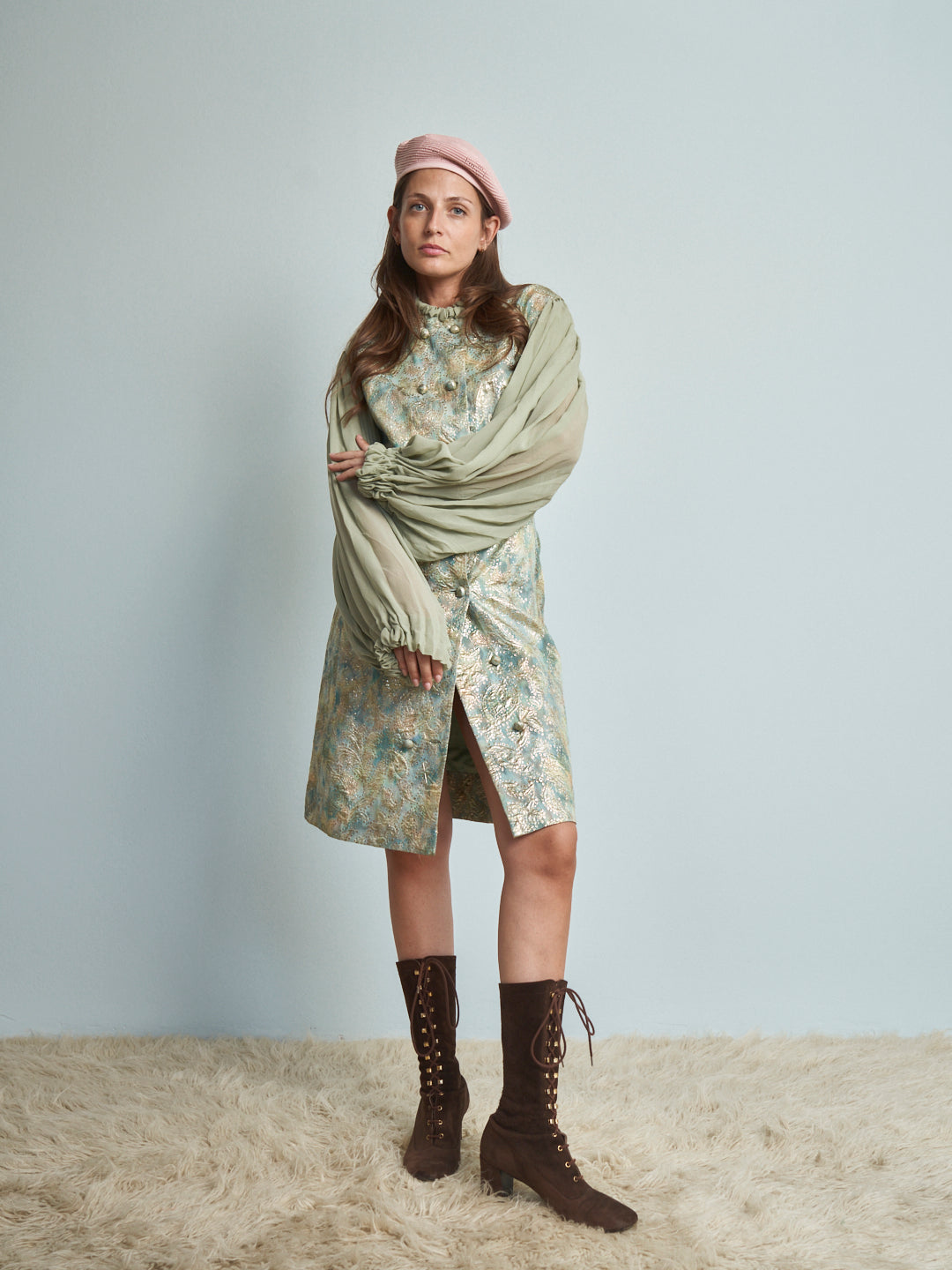Abito anni 60 lurex broccato e seta verde salvia azzurro e oro
