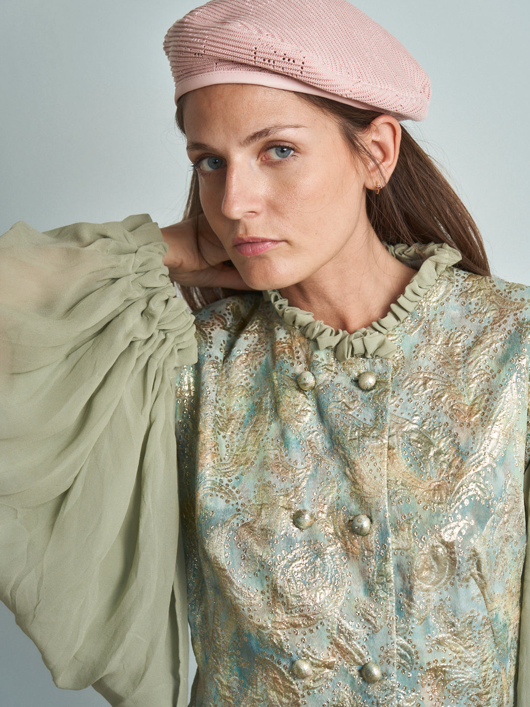 Abito anni 60 lurex broccato e seta verde salvia azzurro e oro