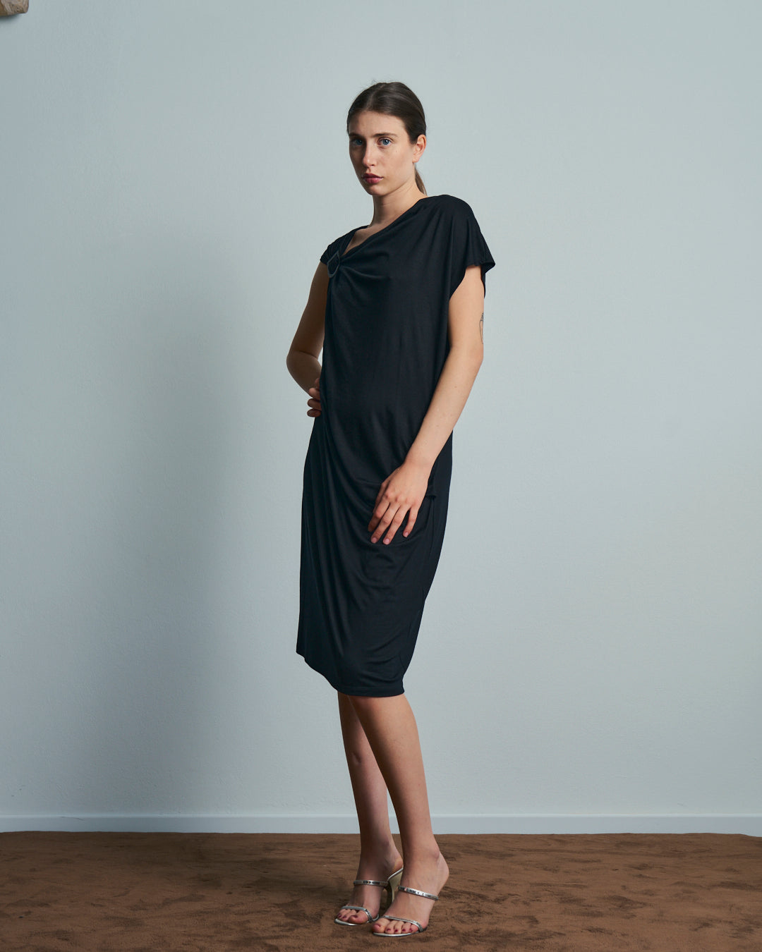 Abito DKNY anni 90 asimmetrico in jersey