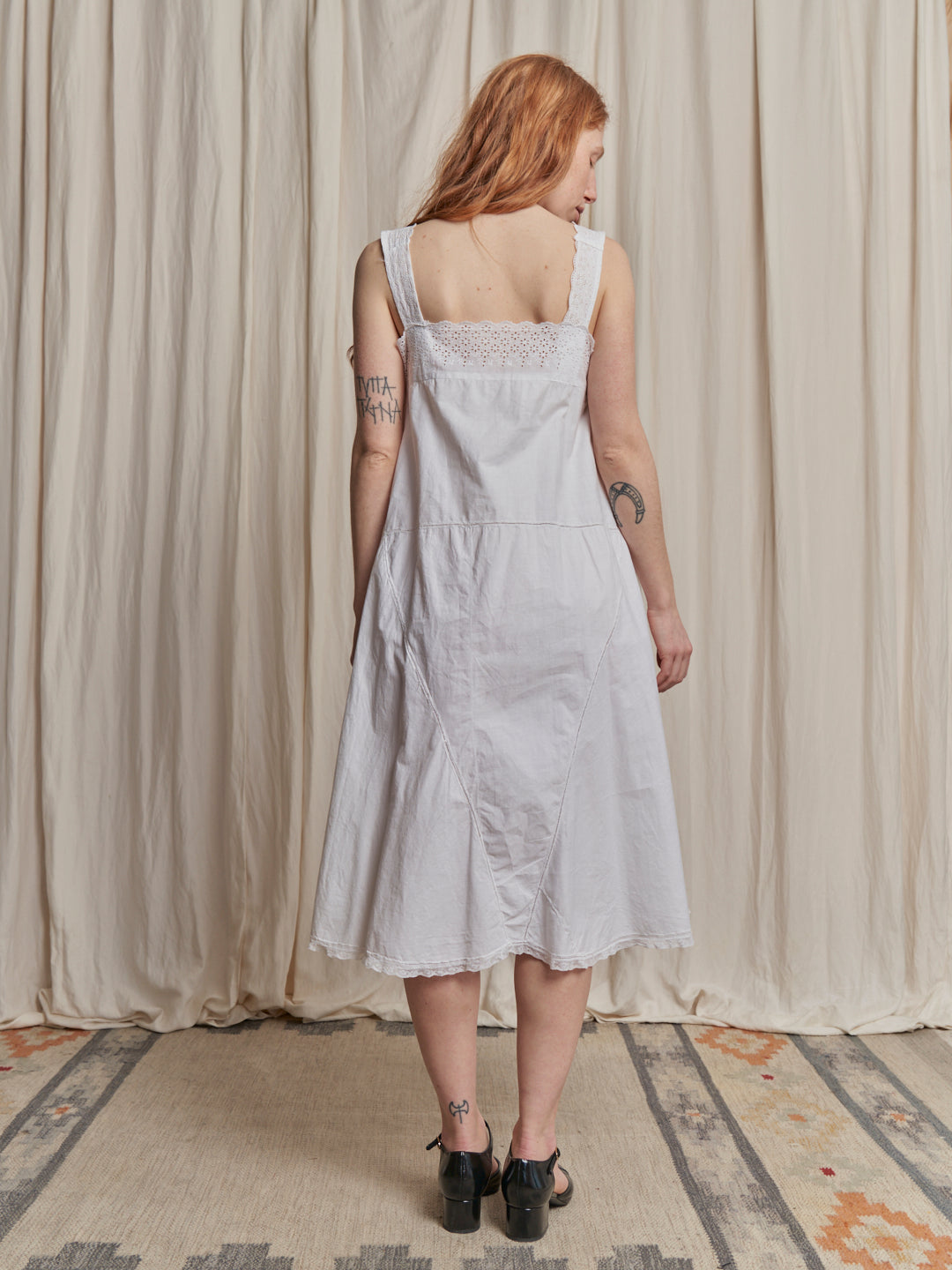 Abito lingerie anni 70 ricamato a mano hand made
