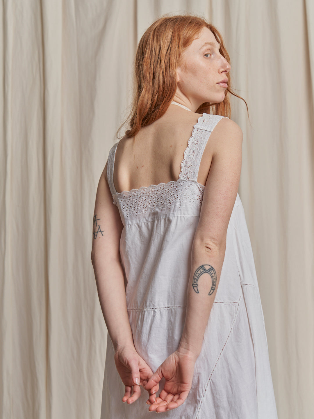 Abito lingerie anni 70 ricamato a mano hand made