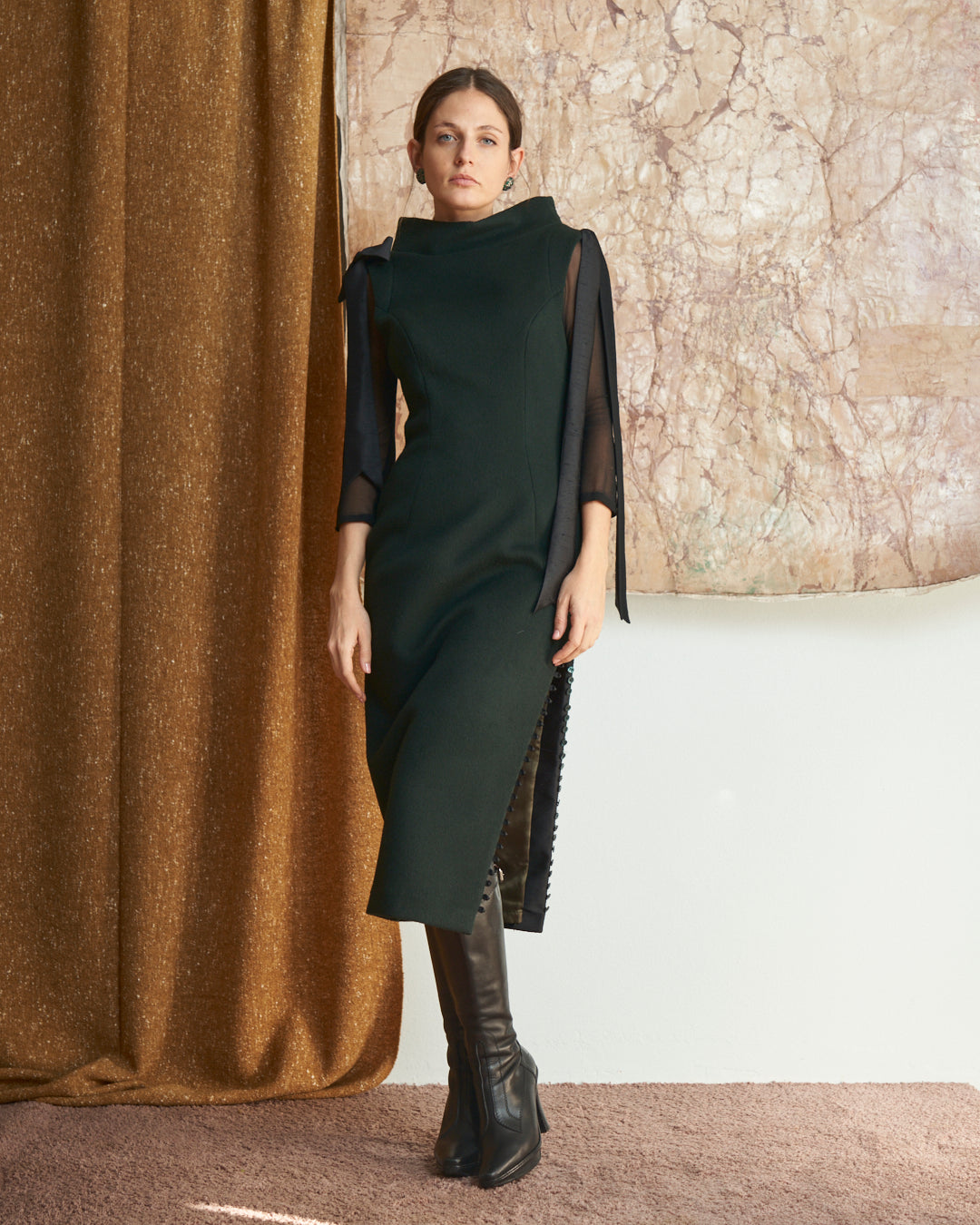 Abito Antonio Berardi fw 1998 con spacco laterale e maniche in tulle e fiocchi