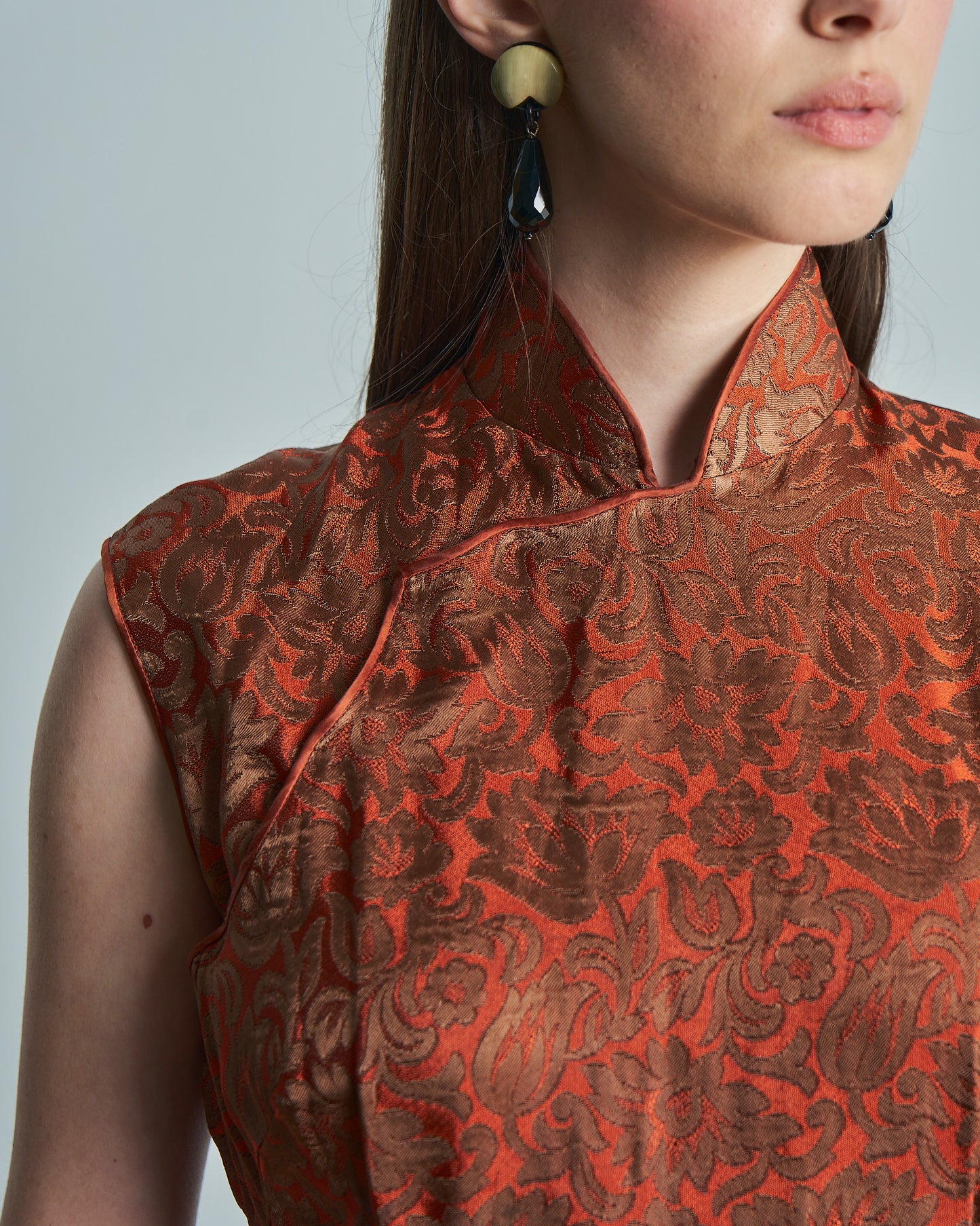 Abito taglio orientale anni 70 Jacquard in seta, foderato in seta