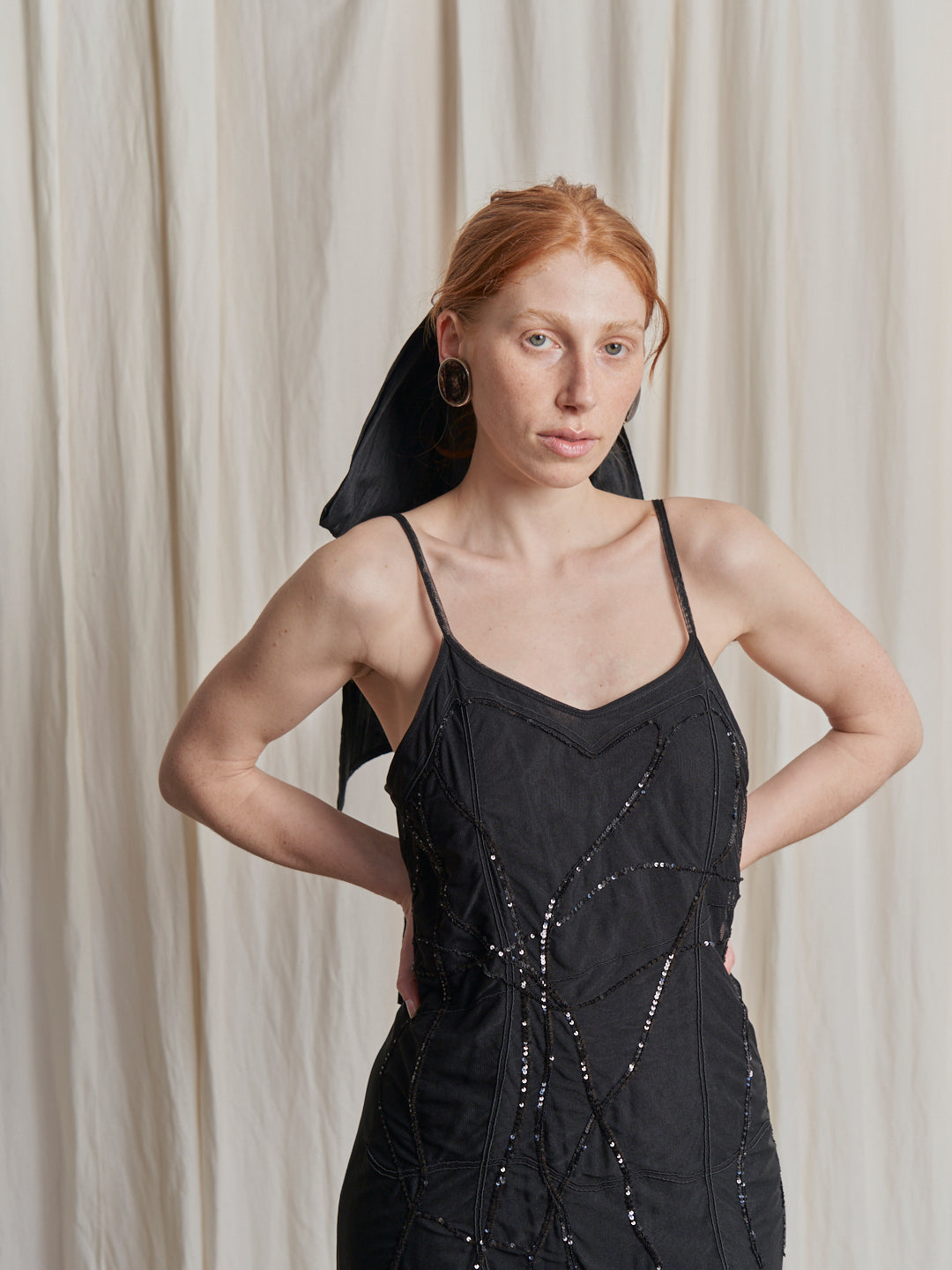 Abito spalline sottili D&G nero lungo con ricami paillettes in tulle foderato