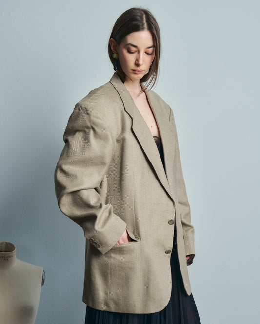 Blazer in pura seta spigata sabbia firmato Pierre Balmain