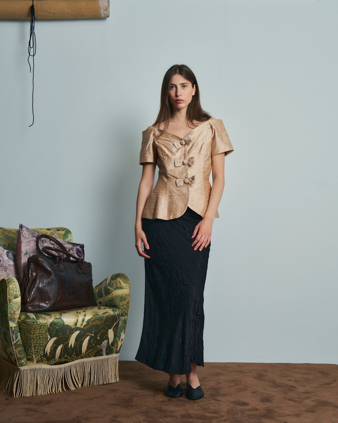 Blusa anni 80 in seta champagne con fiocchi