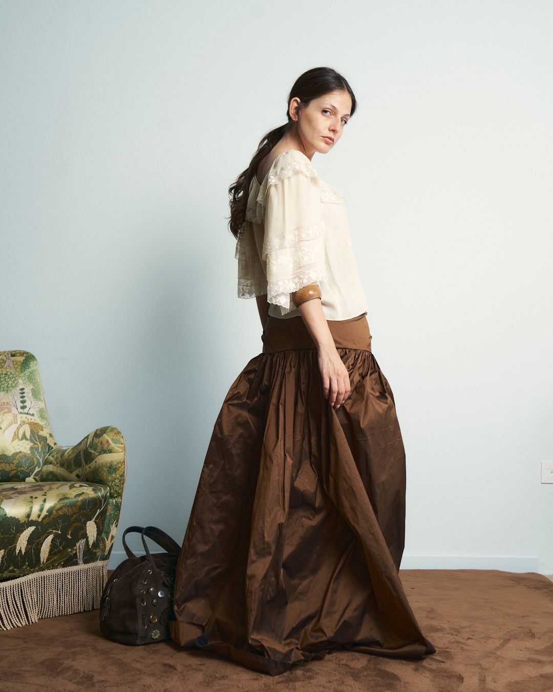 blusa in seta anni 70 con balze e pizzo ricamato a mano