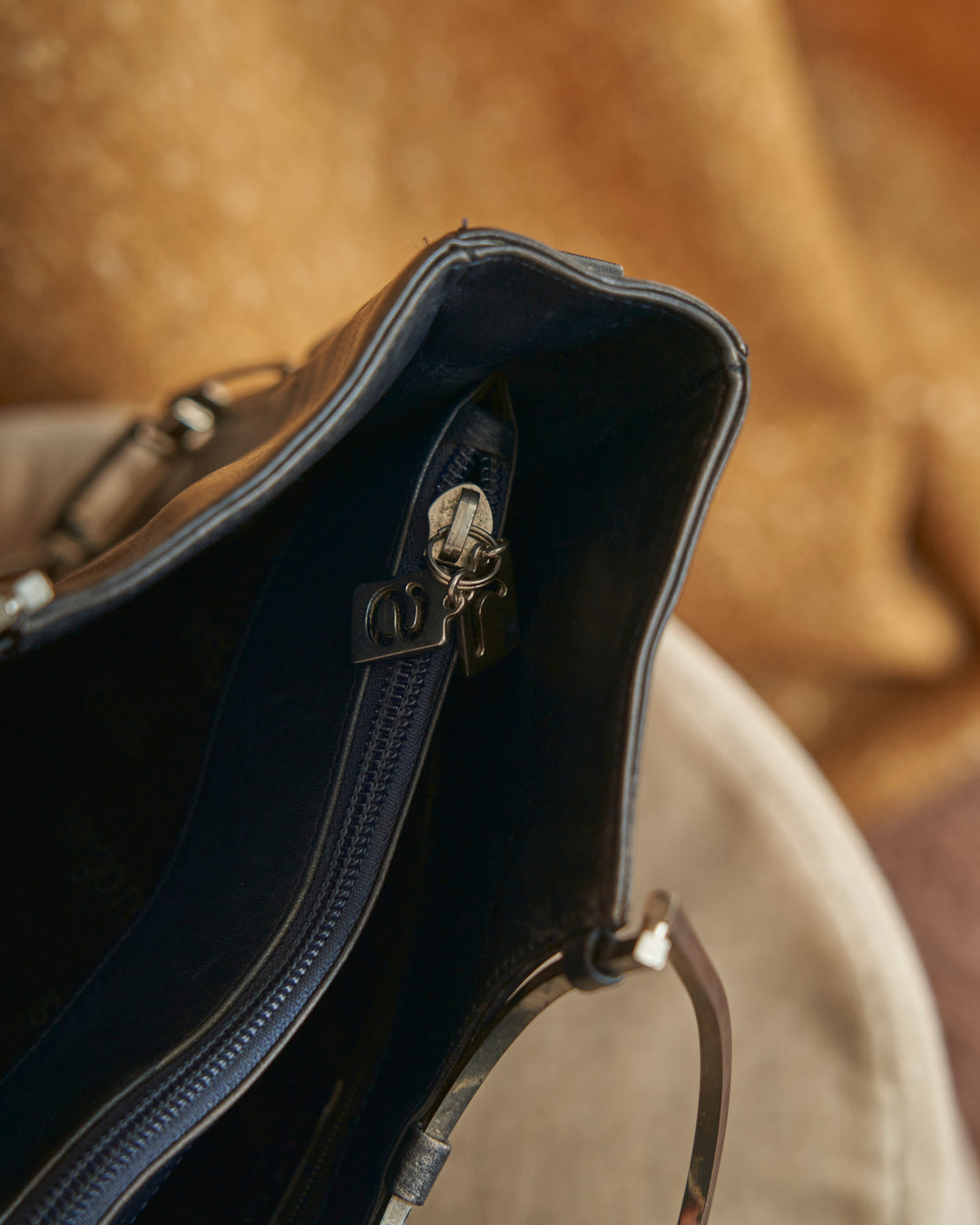 Borsa Sergio Rossi in pelle con catena e trims galvanica argento