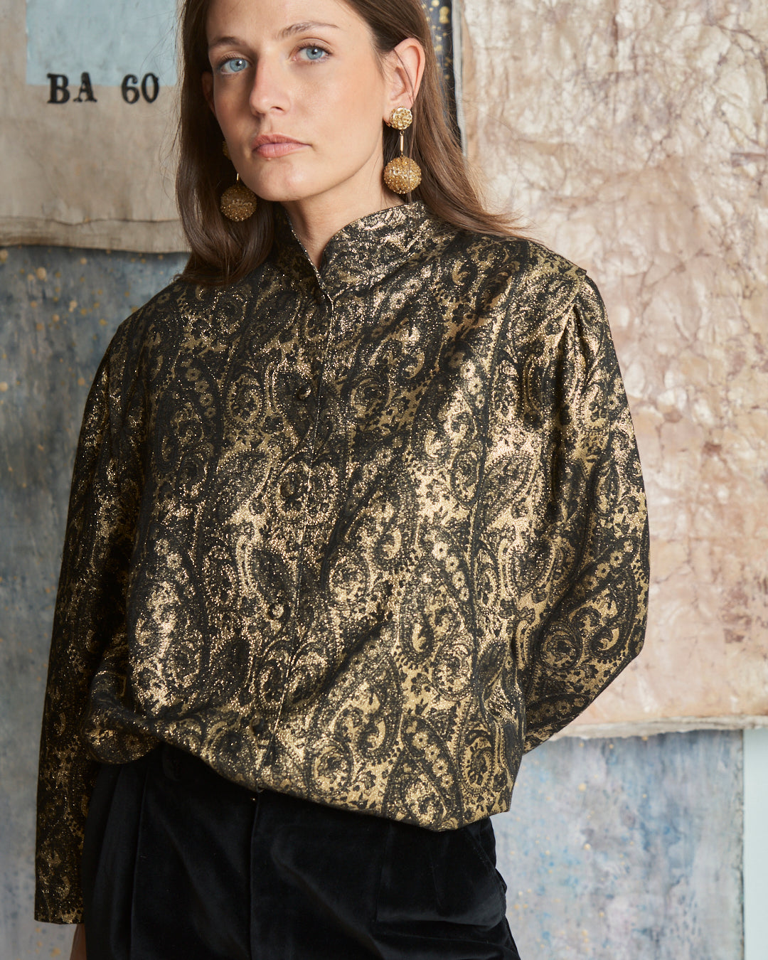 Blusa camicia in tessuto damascato jacquard lamé nero e oro