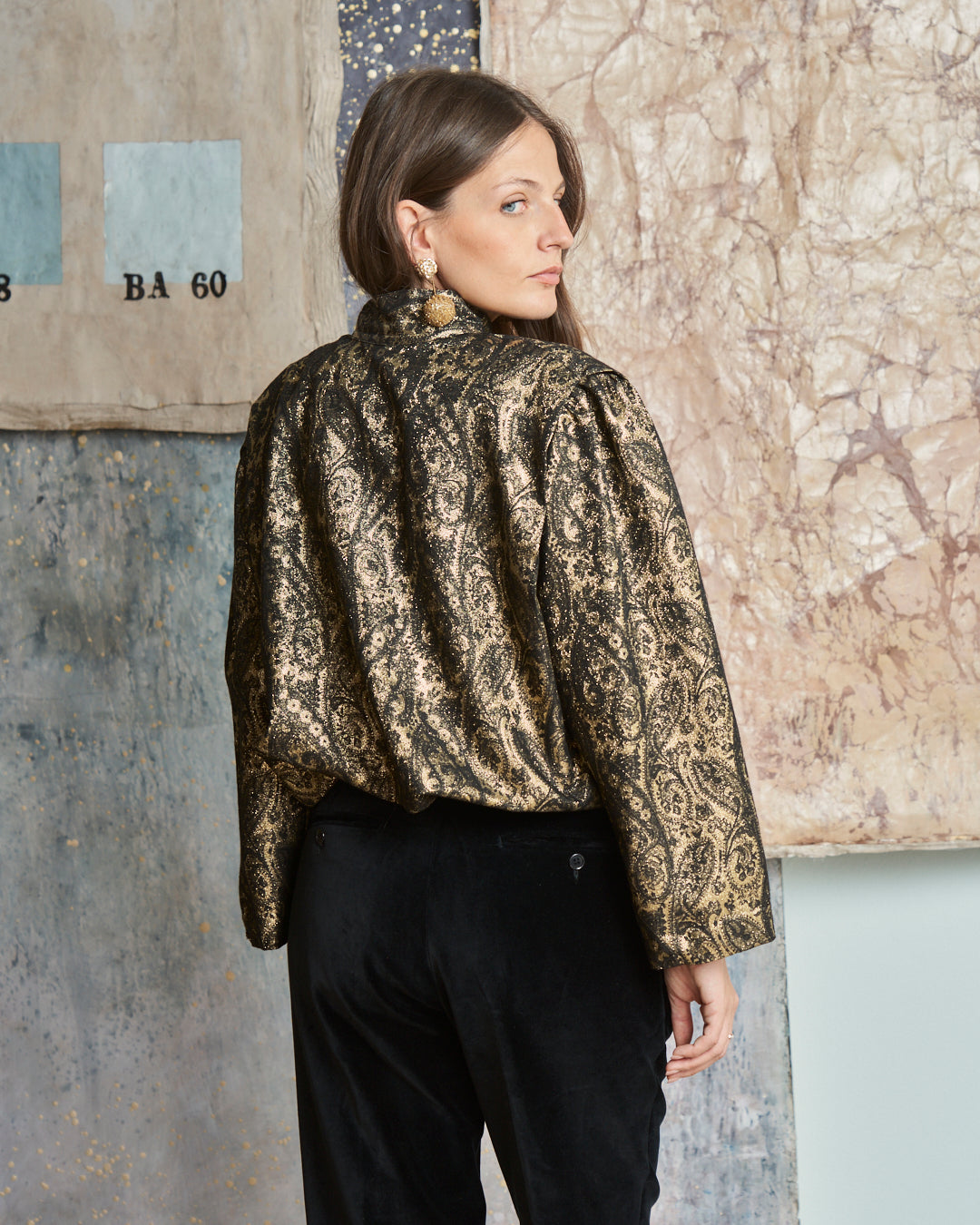 Blusa camicia in tessuto damascato jacquard lamé nero e oro