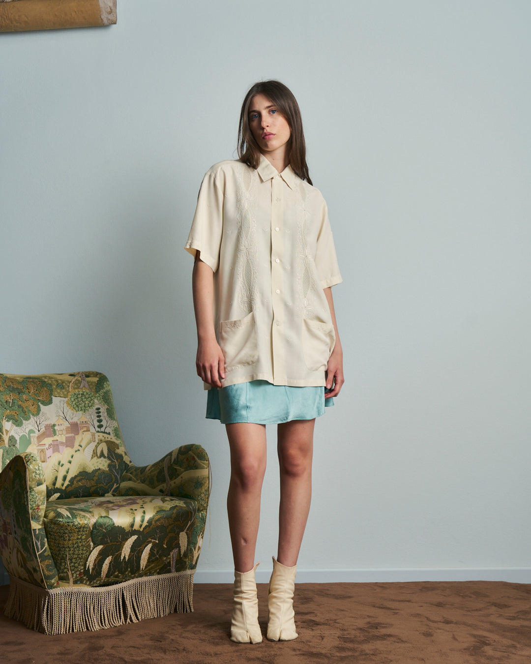 Camicia Orientale ricamata in seta a manica corta