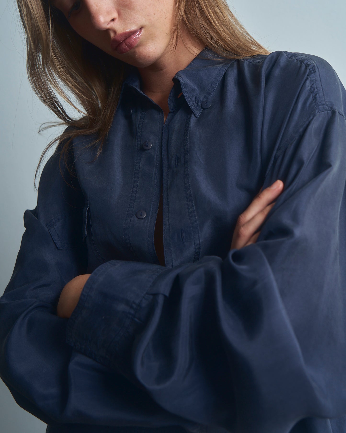 Camicia in seta maschile navy con tasche anni 80