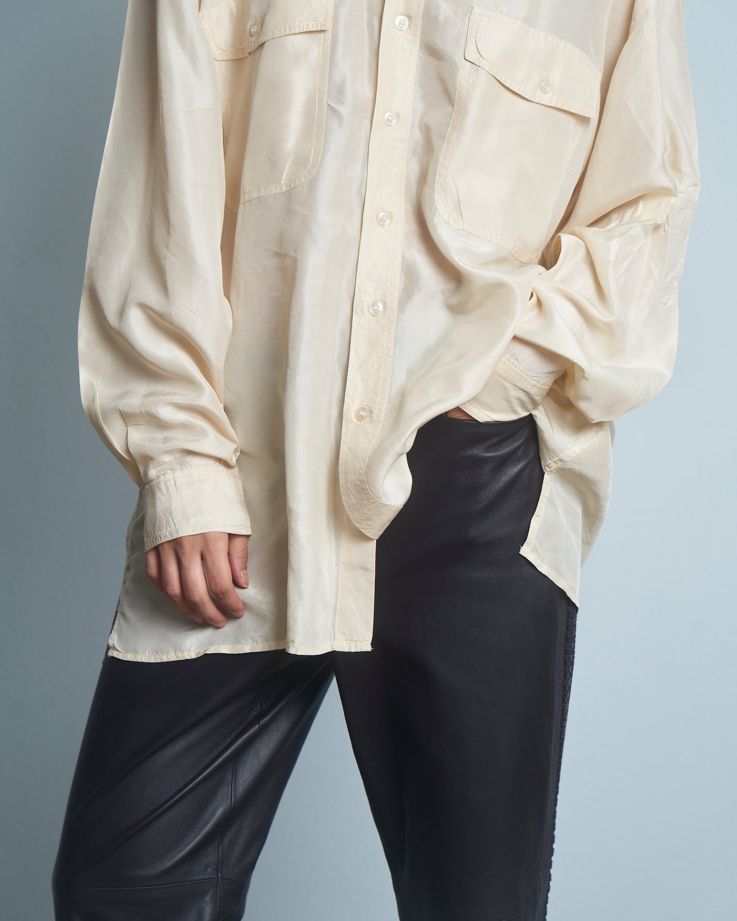 Camicia in seta maschile avorio con tasche anni 80