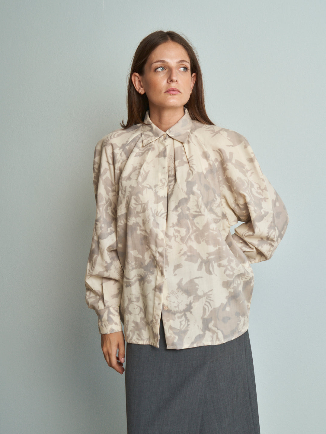 Camicia in lana Trussardi con spalle alte raglan modello a campana