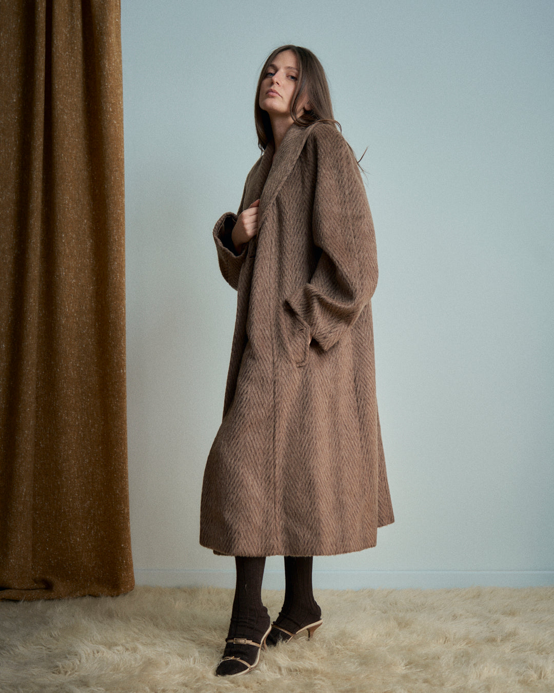 Cappotto in alpaca spigata color noce