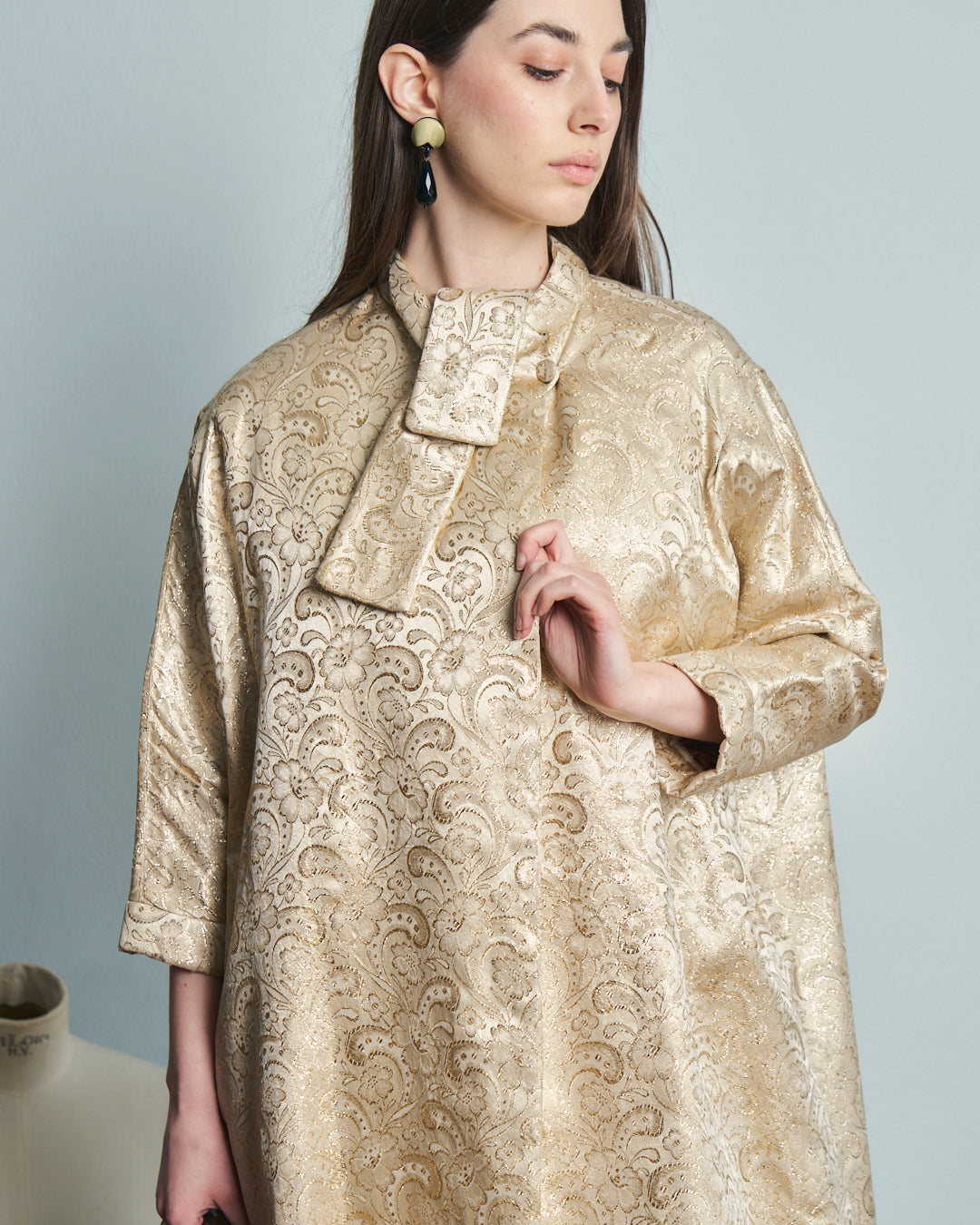 Cappotto anni 60 in tessuto Jacquard oro