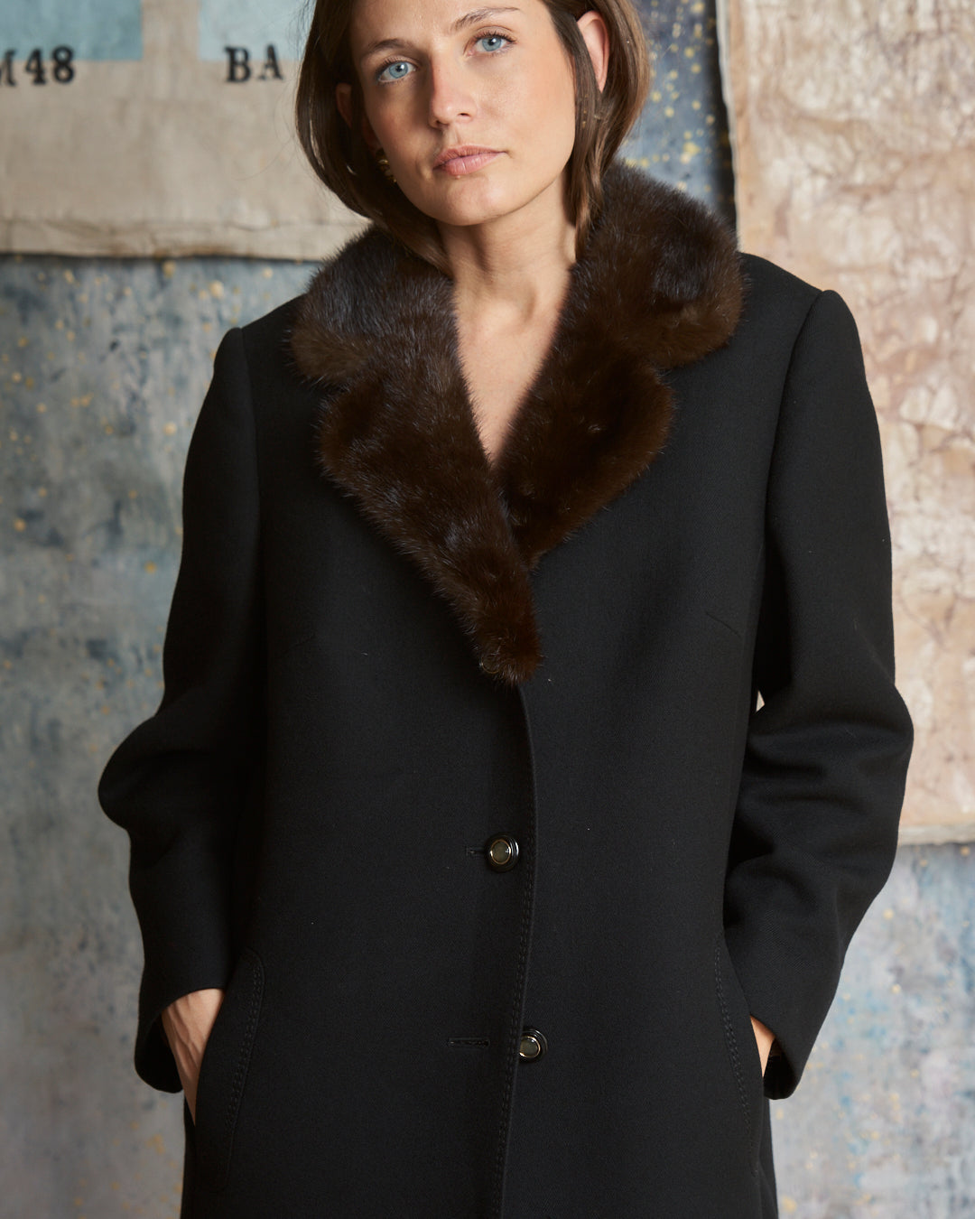 Cappotto in lana con collo in visone