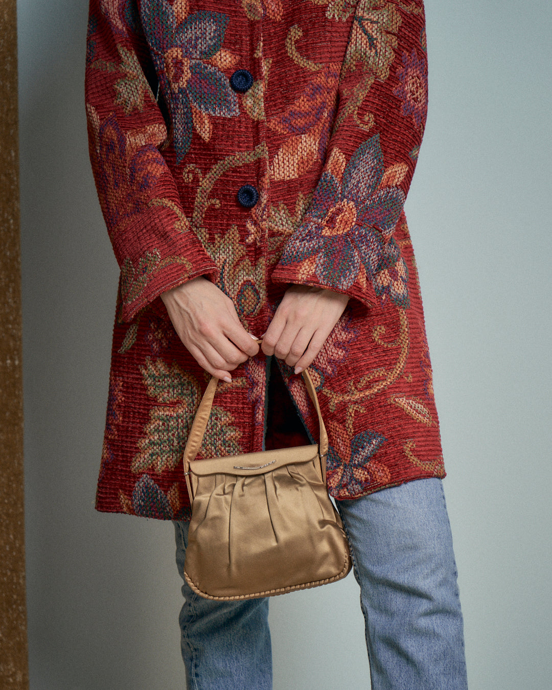 Cappotto sartoriale in tessuto tapestry effetto ciniglia bottoni passamanerie
