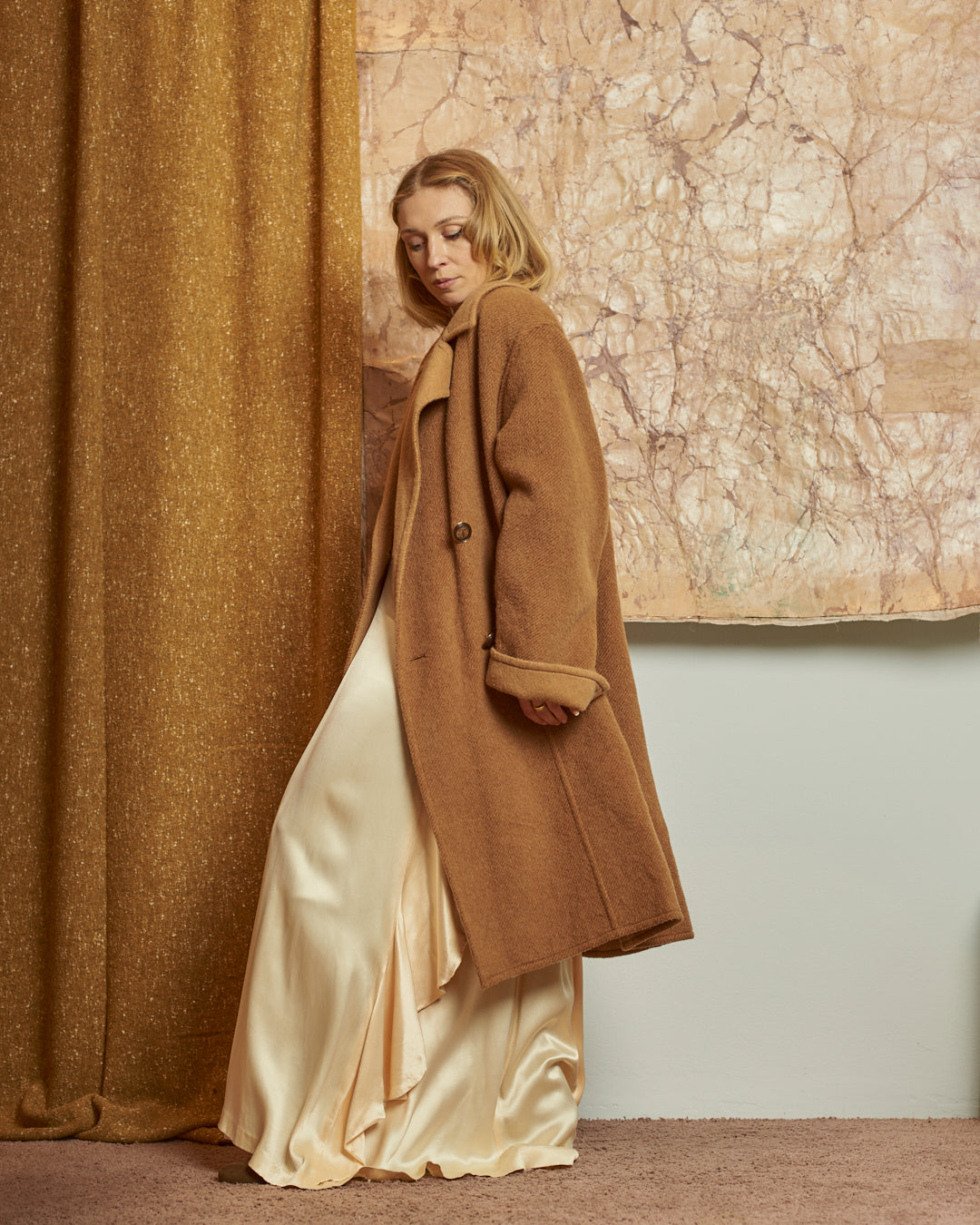 Cappotto in lana doppiato color tabacco