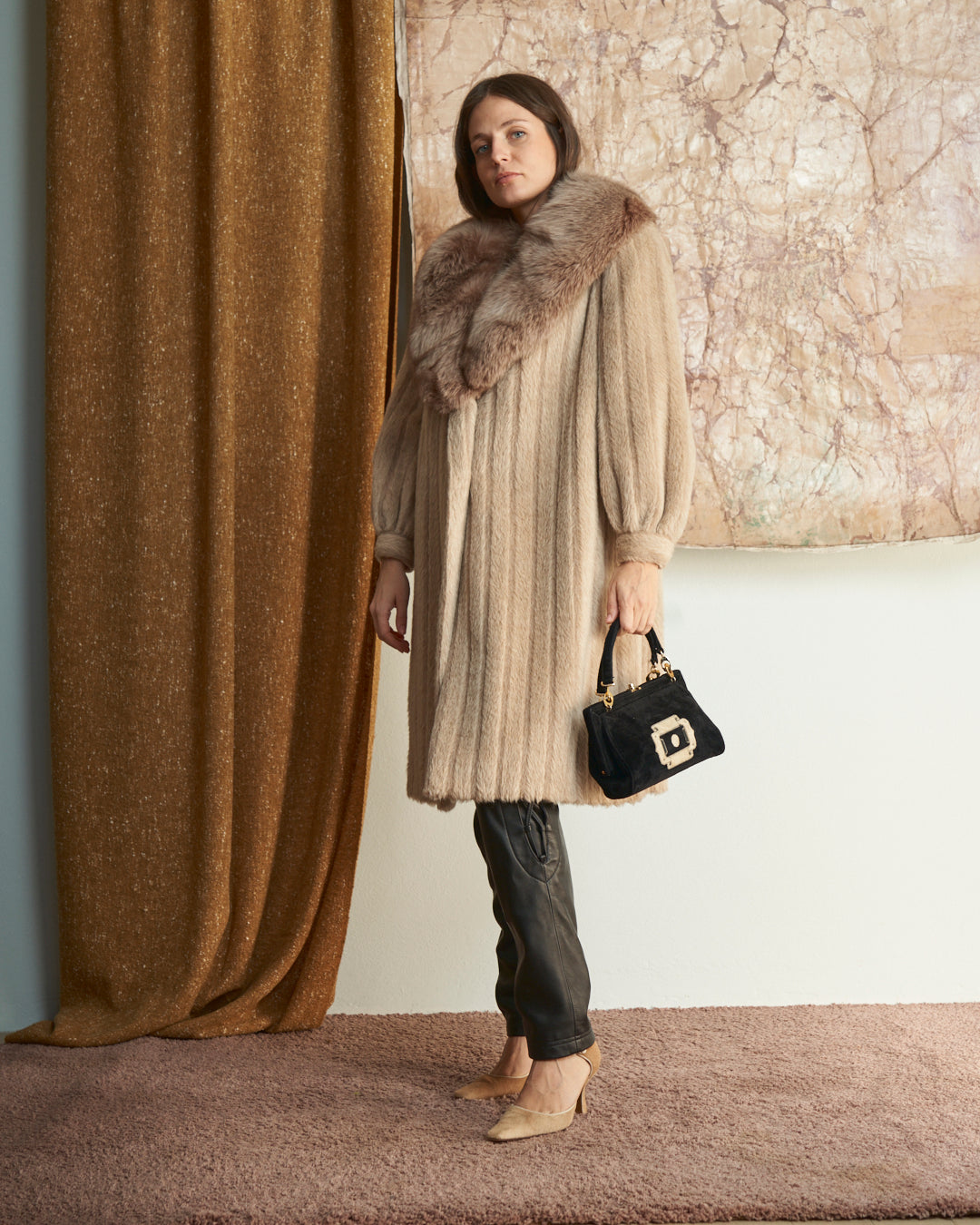 Cappotto sartoriale in alpaca e collo in pelliccia