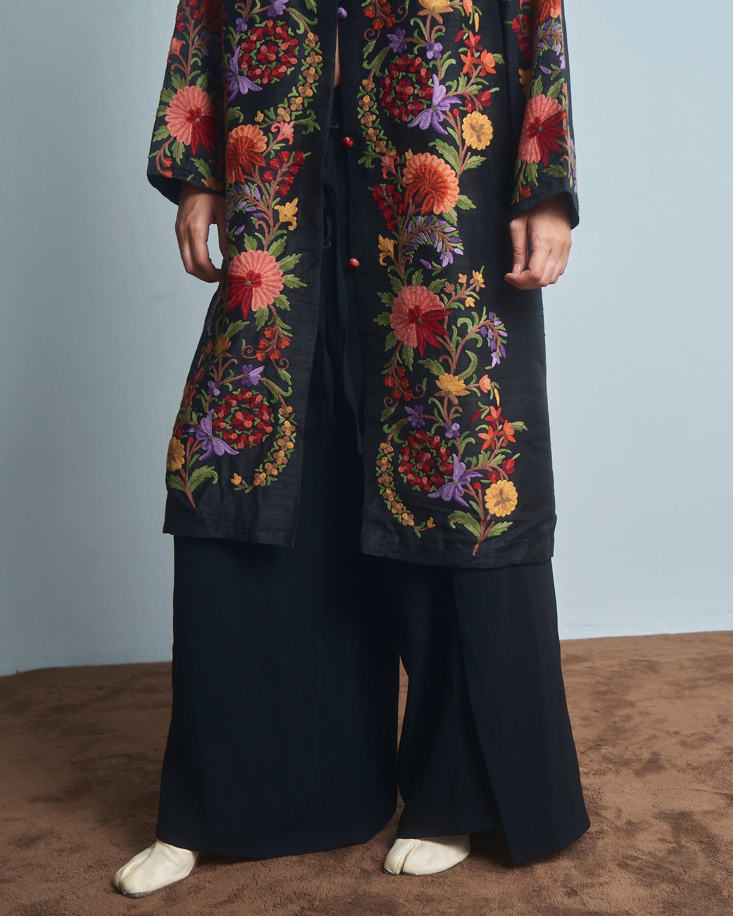Cappotto leggero in seta ricamato
