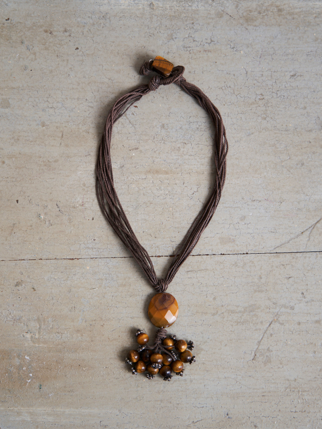 Collana in corda multi fili con pietre di quarzo occhio di tigre