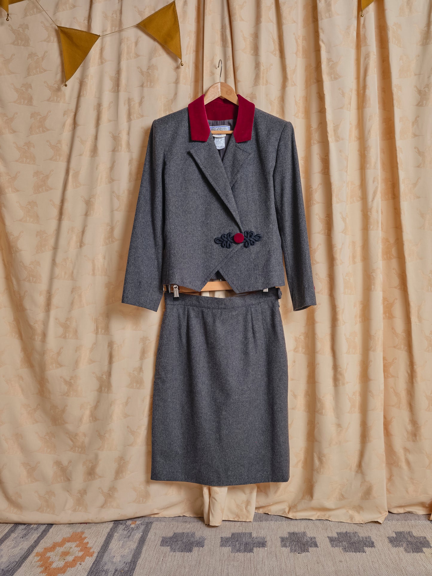 Completo Tailleur firmato "YSL" alamaro