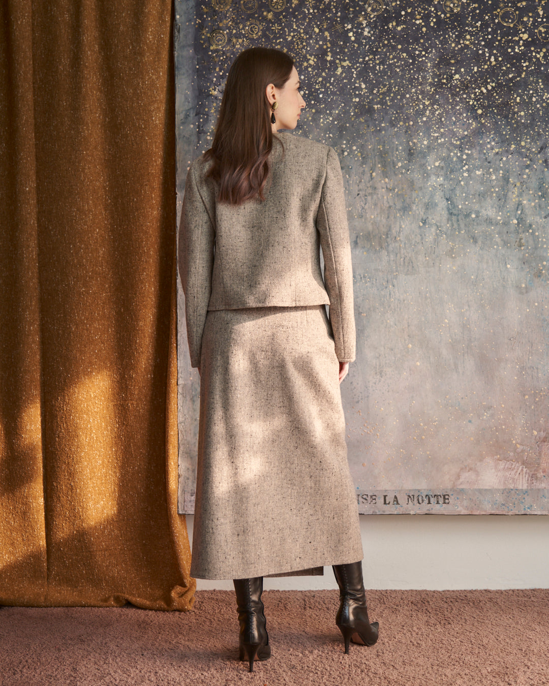 Completo in lana con gonna a portafogli