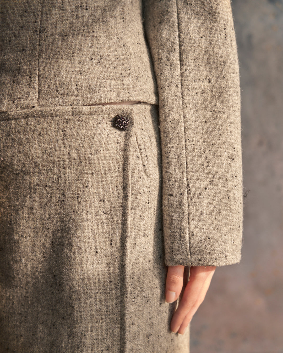 Completo in lana con gonna a portafogli