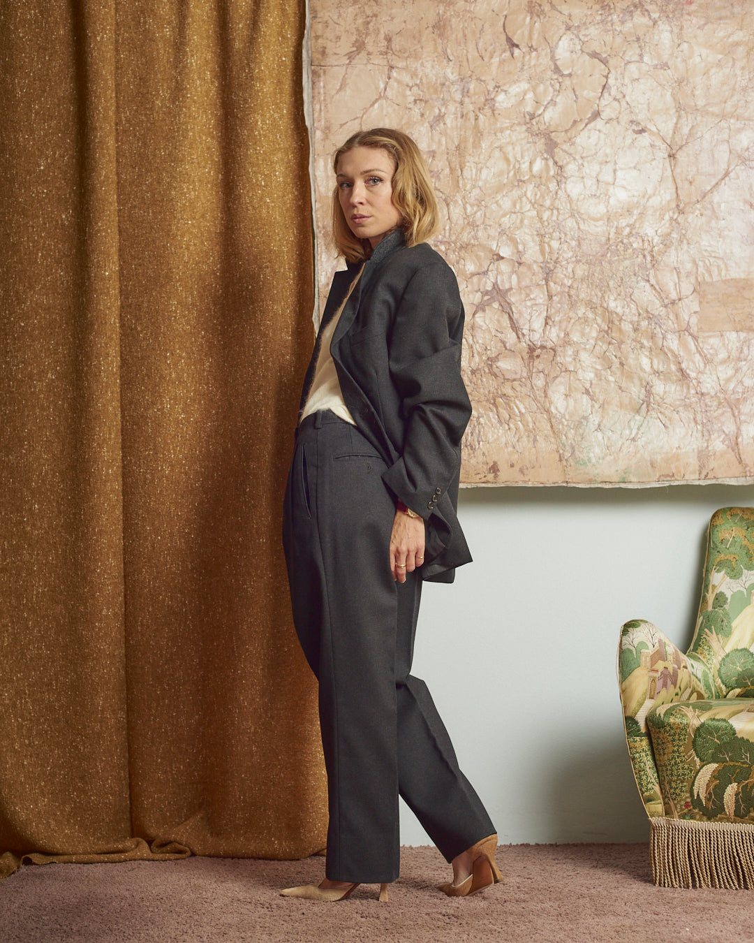 Completo maschile grigio in lana vintage