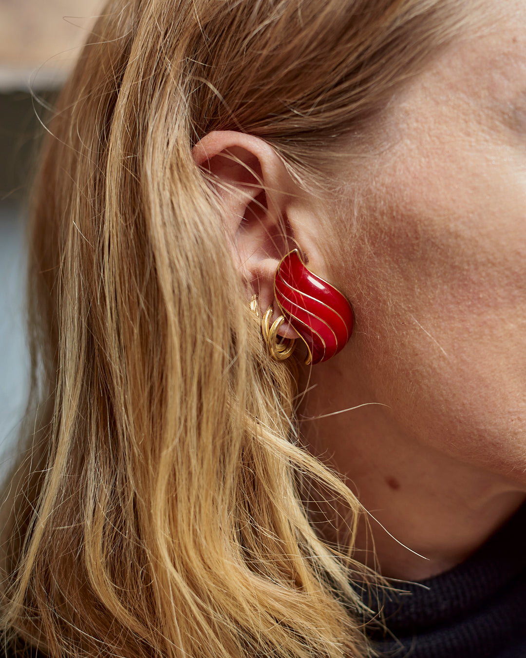 Orecchini smaltati rossi fiamma anni 80