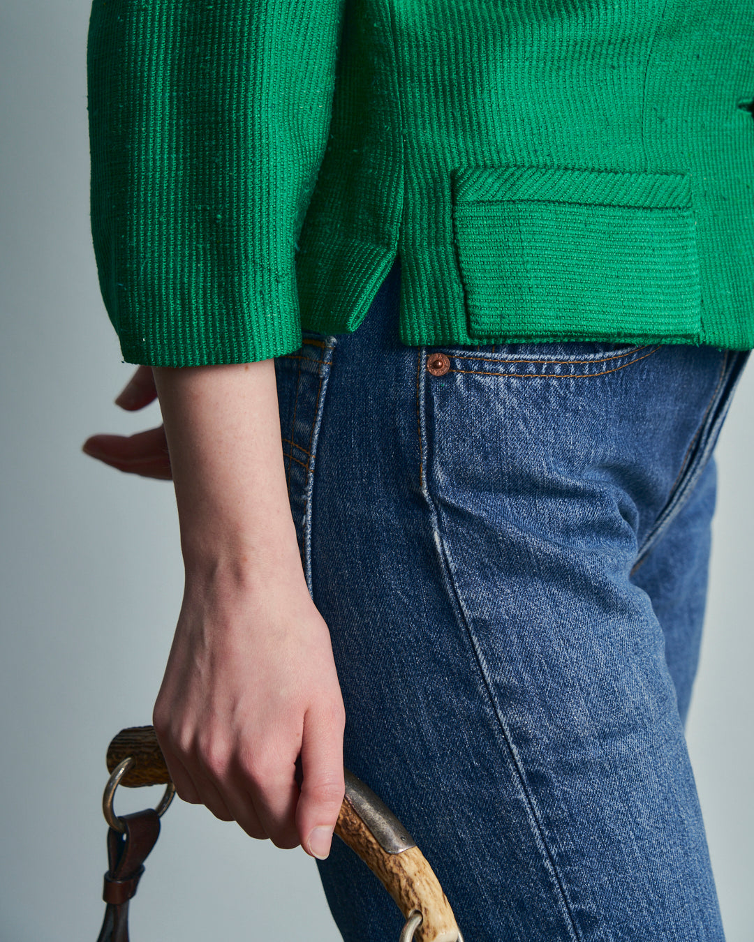 Giacca corta in seta anni 50 verde con spacchetti