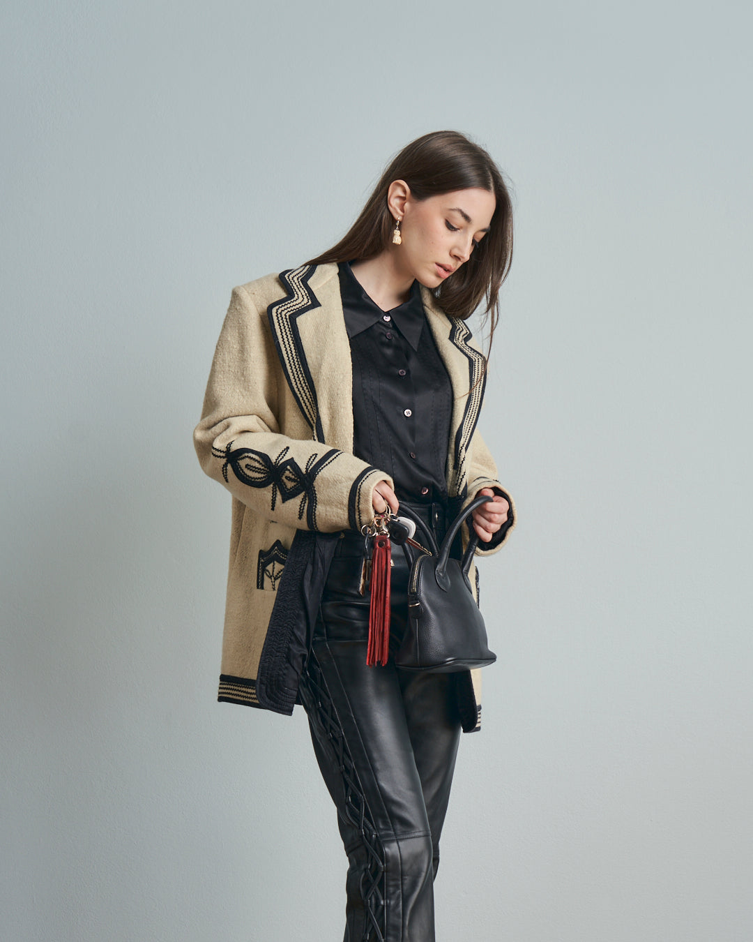 Giacca anni 70 americana Guatemala in lana con ricami neri tradizionali