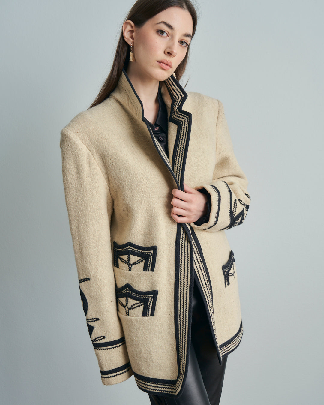 Giacca anni 70 americana Guatemala in lana con ricami neri tradizionali