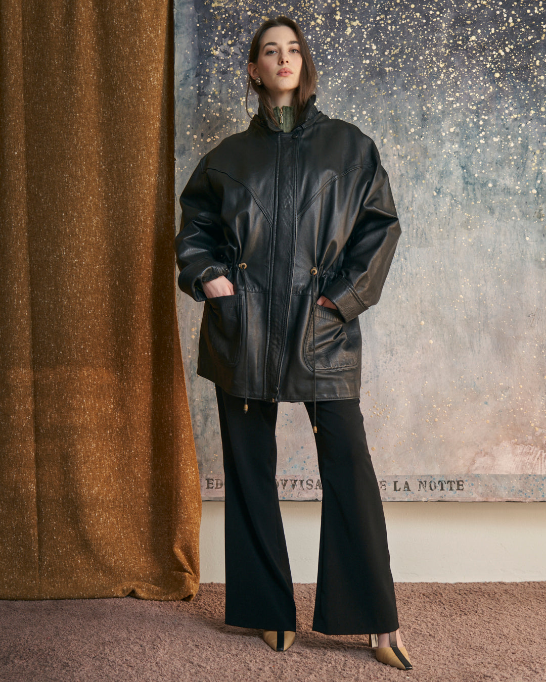 Giacca in pelle con coulisse nera