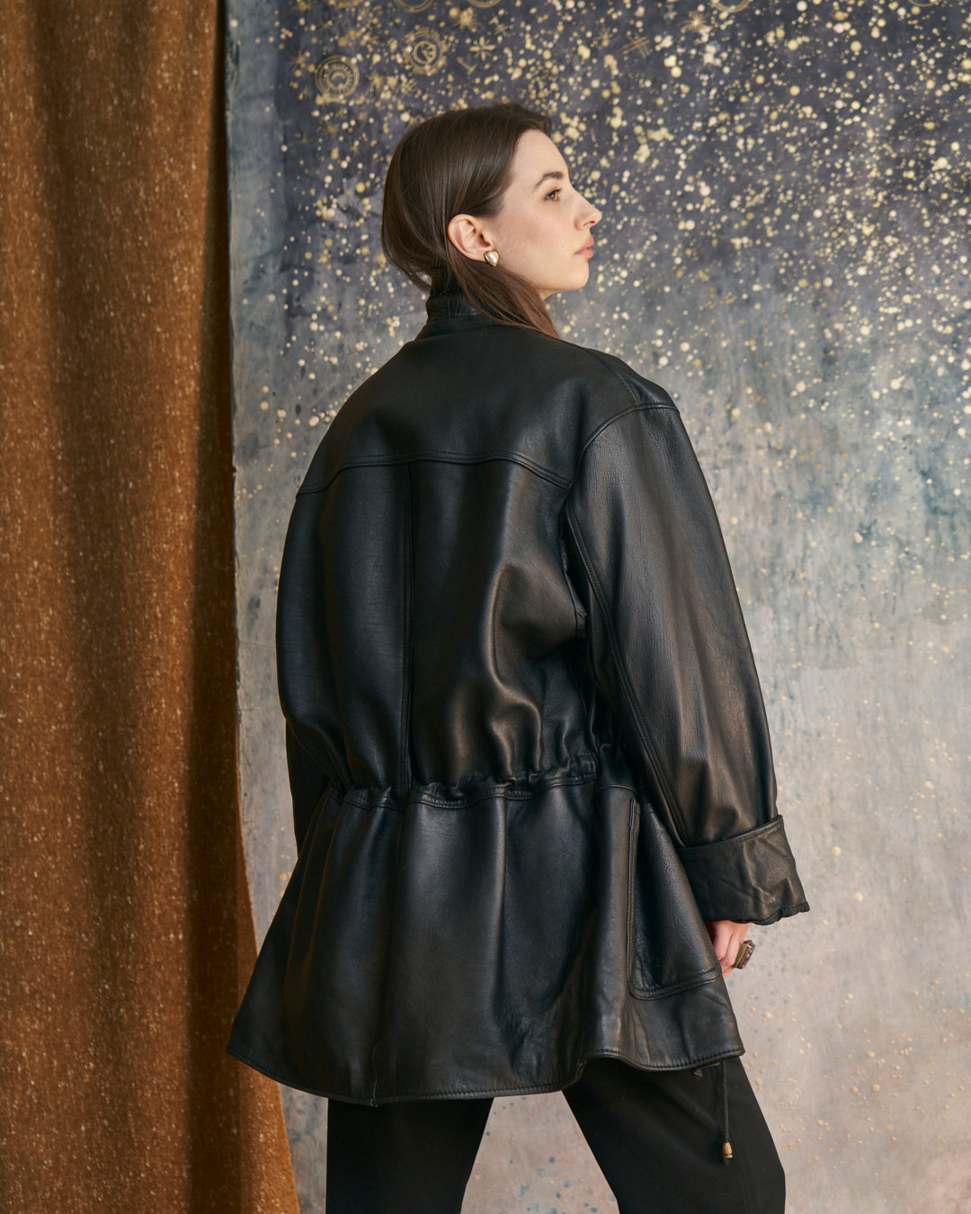 Giacca in pelle con coulisse nera