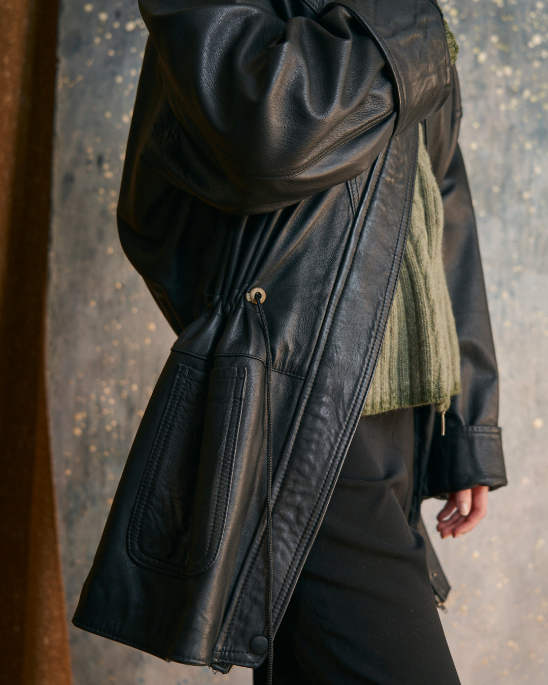Giacca in pelle con coulisse nera