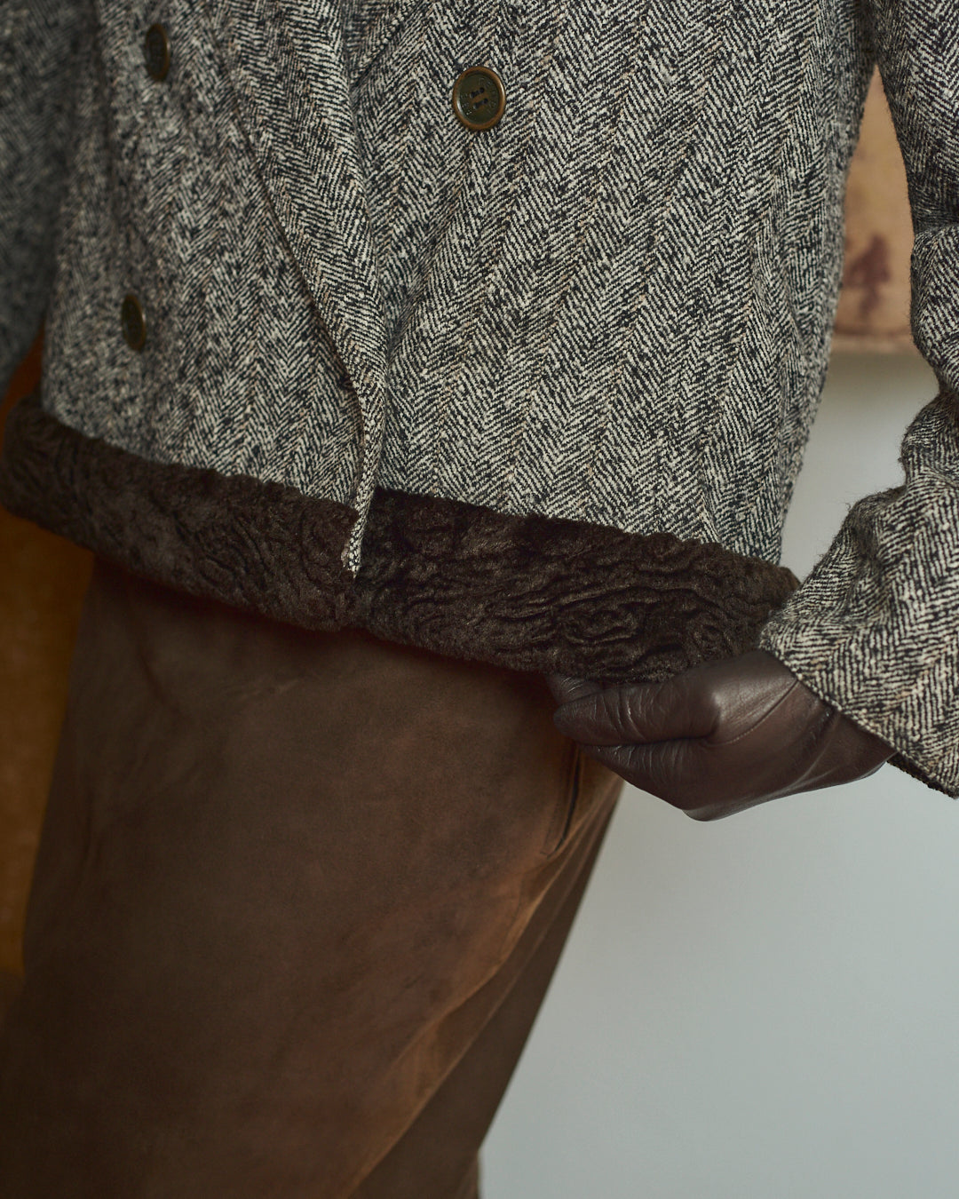 Giacca corta Fendi 365 in lana con bordi in pelliccia ecologica