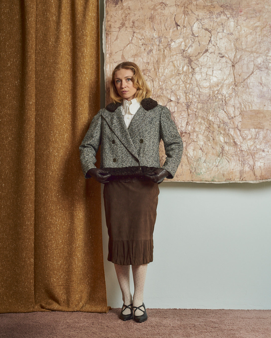 Giacca corta Fendi 365 in lana con bordi in pelliccia ecologica