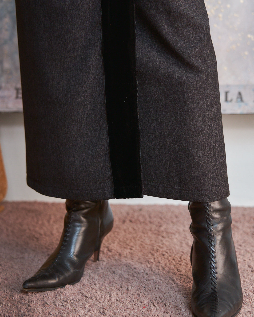 Gonna a portafogli in lana grigio antracite melange con profilo in velluto