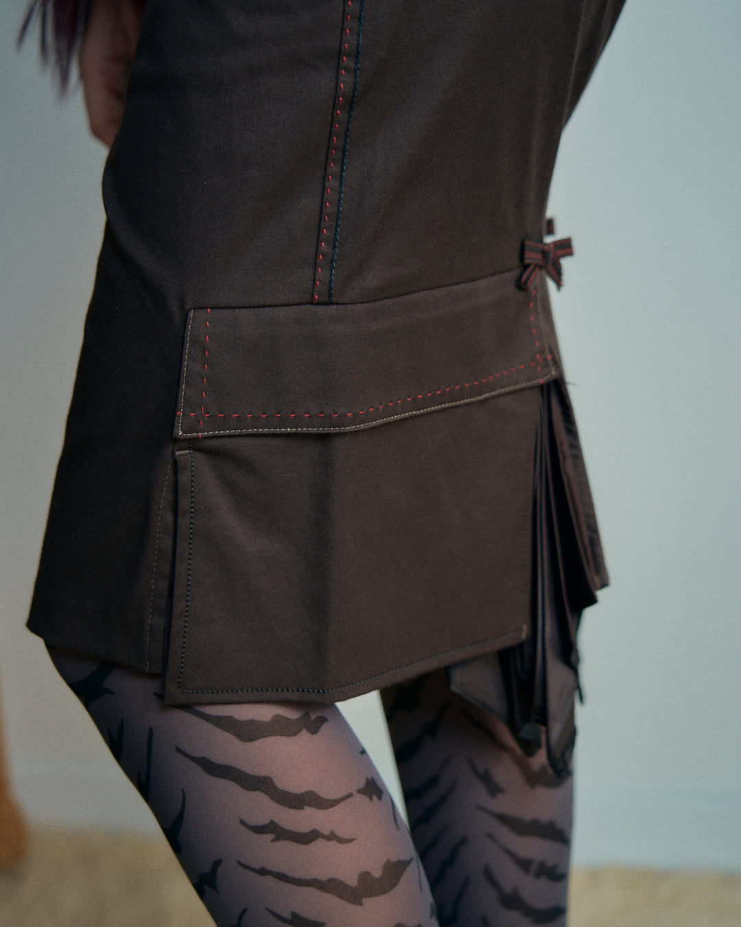 Gonna Marithé + Francois Girbaud in cotone stretch con fiocchi e tasche